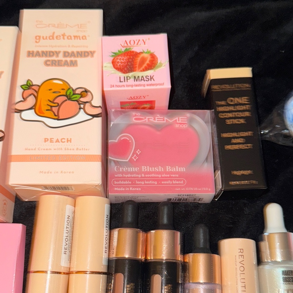 Makeup bundle - Picture 6 of 7